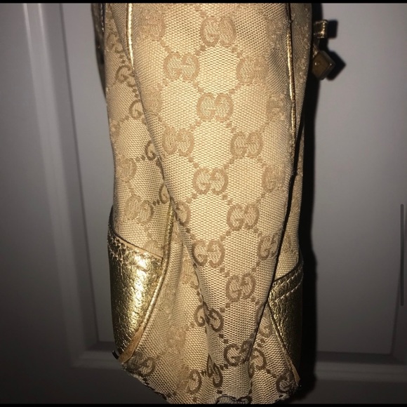 GUCCI SPECIAL $100.00 MORE MARKDOWN!!Authentic GUCCI metallic gold shoulder bag - Picture 8 of 16